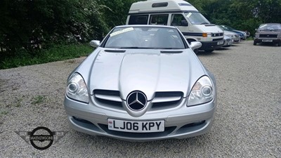 Lot 62 - 2006 MERCEDES SLK 350 AUTO