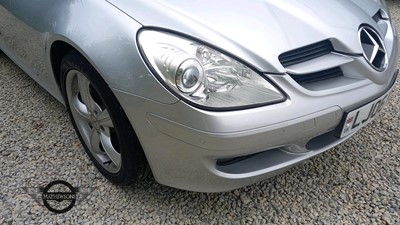 Lot 587 - 2006 MERCEDES SLK 350 AUTO