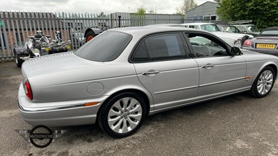 Lot 100 - 2003 JAGUAR XJR V8 S/C AUTO