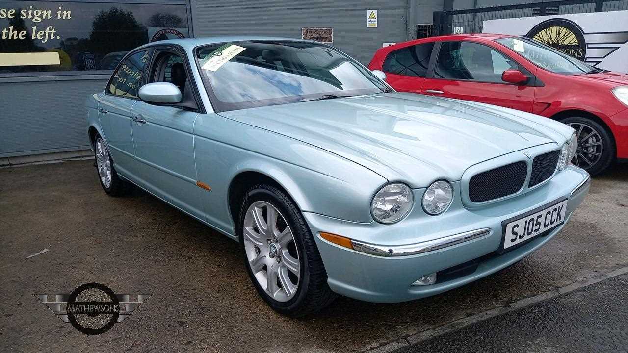 Lot 377 - 2005 JAGUAR XJ8 V8 SPORT AUTO