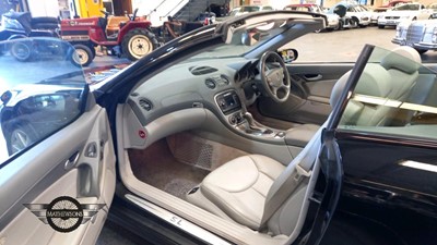 Lot 40 - 2004 MERCEDES SL 350 AUTO