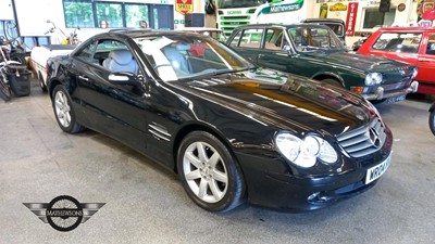 Lot 40 - 2004 MERCEDES SL 350 AUTO