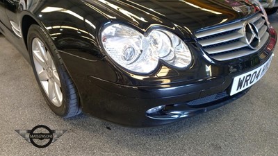 Lot 40 - 2004 MERCEDES SL 350 AUTO