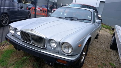 Lot 650 - 1982 DAIMLER SOVEREIGN 4.2 AUTO