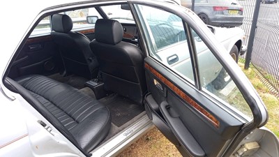 Lot 650 - 1982 DAIMLER SOVEREIGN 4.2 AUTO