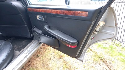 Lot 650 - 1982 DAIMLER SOVEREIGN 4.2 AUTO