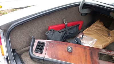 Lot 650 - 1982 DAIMLER SOVEREIGN 4.2 AUTO
