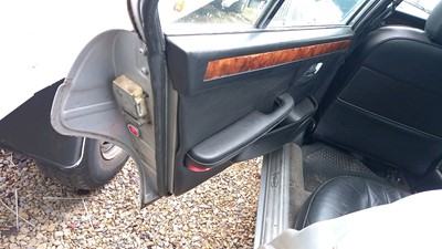 Lot 650 - 1982 DAIMLER SOVEREIGN 4.2 AUTO