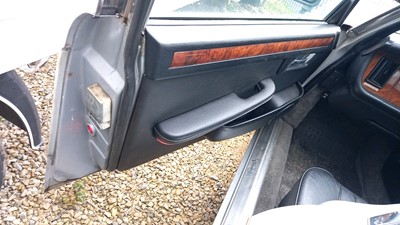 Lot 650 - 1982 DAIMLER SOVEREIGN 4.2 AUTO