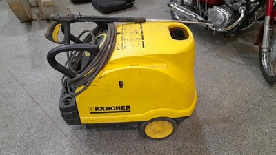 Lot 689 - KARCHER 110V PRESSURE WASHER