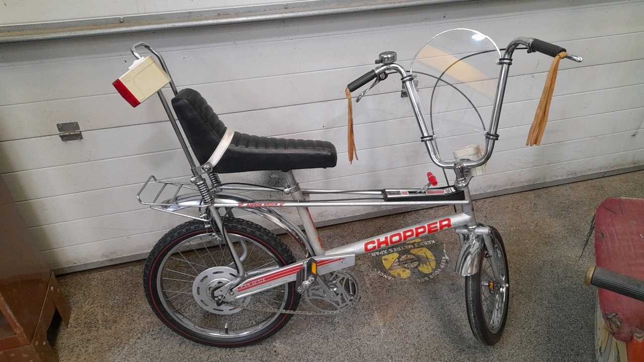 Silver Raleigh Chopper Lot 307 - RALEIGH CHOPPER SILVER EDITION MK2