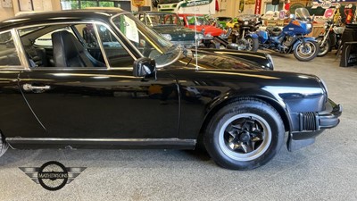 Lot 18 - 1977 PORSCHE 911