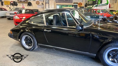 Lot 18 - 1977 PORSCHE 911