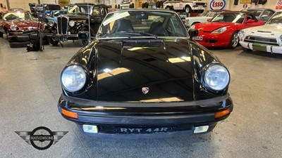 Lot 18 - 1977 PORSCHE 911