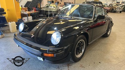 Lot 18 - 1977 PORSCHE 911