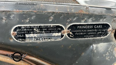 Lot 770 - 1967 VANDEN PLAS