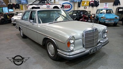 Lot 704 - 1972 MERCEDES 280 SE 3.5 AUTO