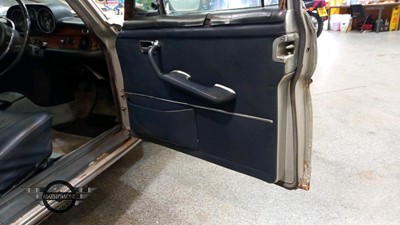 Lot 704 - 1972 MERCEDES 280 SE 3.5 AUTO