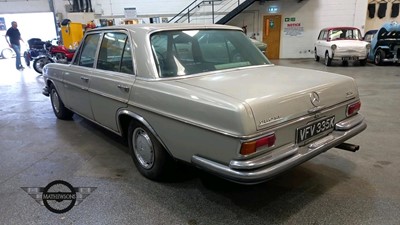 Lot 704 - 1972 MERCEDES 280 SE 3.5 AUTO