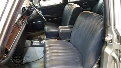Lot 704 - 1972 MERCEDES 280 SE 3.5 AUTO
