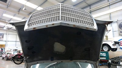 Lot 704 - 1972 MERCEDES 280 SE 3.5 AUTO