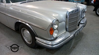Lot 704 - 1972 MERCEDES 280 SE 3.5 AUTO