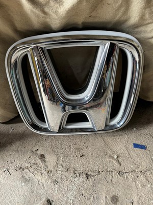 Lot 391 - HONDA LIGHT-UP DEALER SIGN 44"