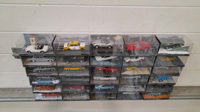 Lot 773 - 30 MODEL OO7DIE CAST MODEL CARS ,OF THE JAMES BOND MOVIES
