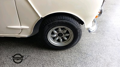 Lot 170 - 1969 MORRIS MINI 1000