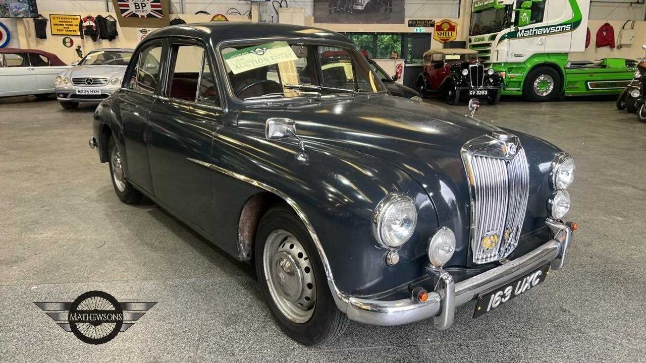 Lot 592 - 1954 MG MAGNETTE