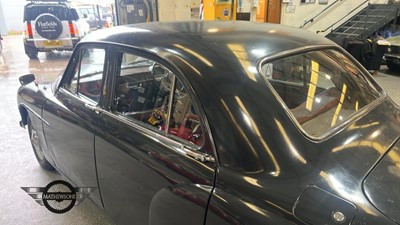 Lot 592 - 1954 MG MAGNETTE