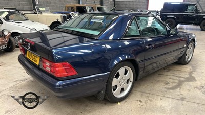 Lot 178 - 1999 MERCEDES SL320 AUTO