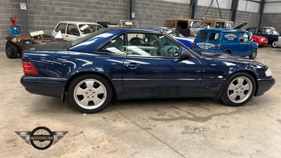 Lot 178 - 1999 MERCEDES SL320 AUTO