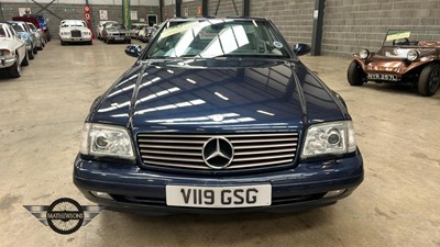 Lot 178 - 1999 MERCEDES SL320 AUTO