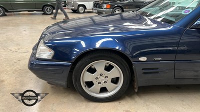 Lot 178 - 1999 MERCEDES SL320 AUTO