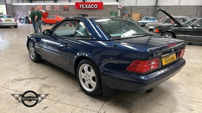 Lot 178 - 1999 MERCEDES SL320 AUTO