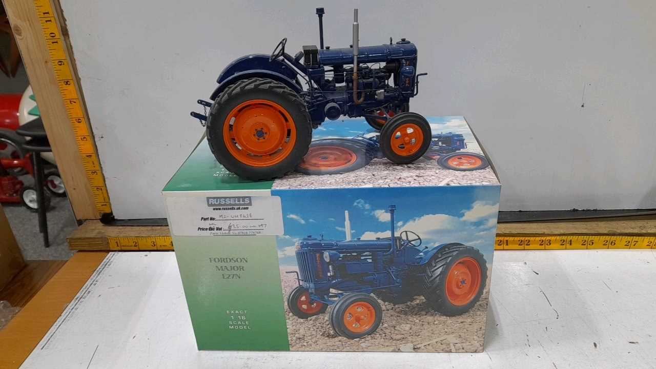 Lot 203 - FORDSON MAJOR E27N 1-16 SCALE MODEL
