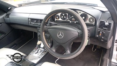 Lot 164 - 2001 MERCEDES SL500 AUTO