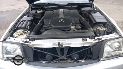 Lot 164 - 2001 MERCEDES SL500 AUTO