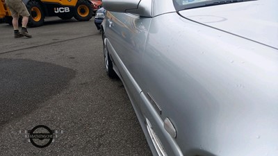 Lot 164 - 2001 MERCEDES SL500 AUTO