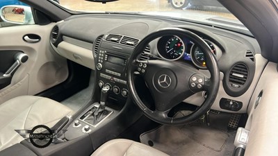 Lot 782 - 2005 MERCEDES SLK280 AUTO