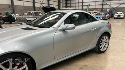 Lot 782 - 2005 MERCEDES SLK280 AUTO