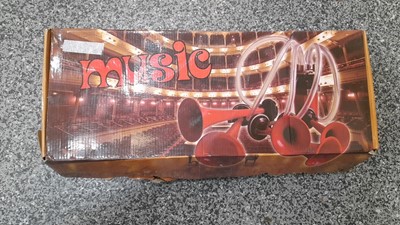 Lot 667 - DIXIE MUSICAL AIR HORNS