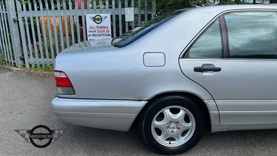 Lot 572 - 1998 MERCEDES S280 AUTO