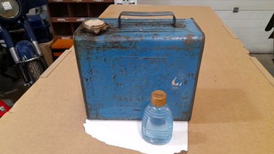 Lot 863 - ESSO BLUE 2 GALLON CAN INC APPROX 1 1/2 GALLON OF ESSO BLUE