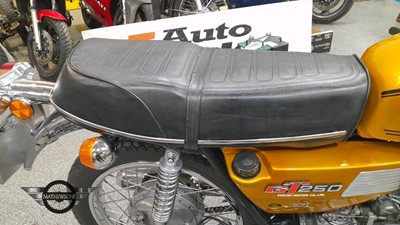 Lot 380 - 1975 SUZUKI 250 GT