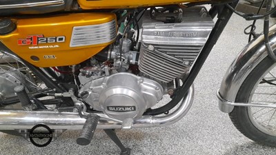 Lot 380 - 1975 SUZUKI 250 GT