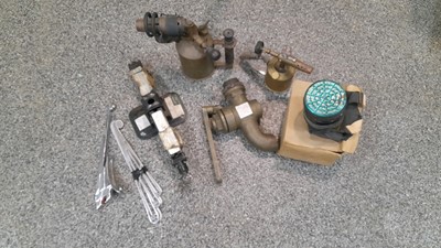 Lot 515 - BLOW LAMPS & CIRCA 1938 GAS MASK