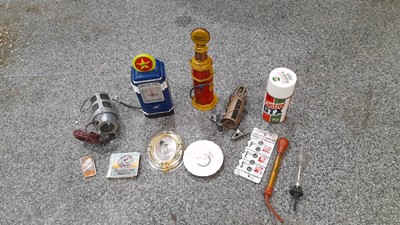 Lot 527 - NOVELTY PETROL PUMPS + ASH TRAYS