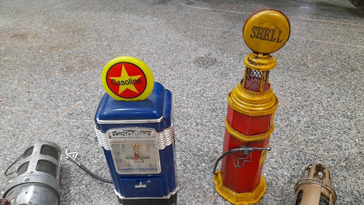 Lot 403 NOVELTY PETROL PUMPS + ASH TRAYS